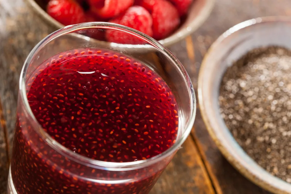 Chia seeds with raspberry 
