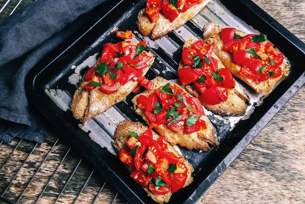 Sheet pan bruschetta chicken