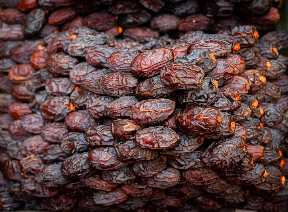 Dates, foods high in magnesium