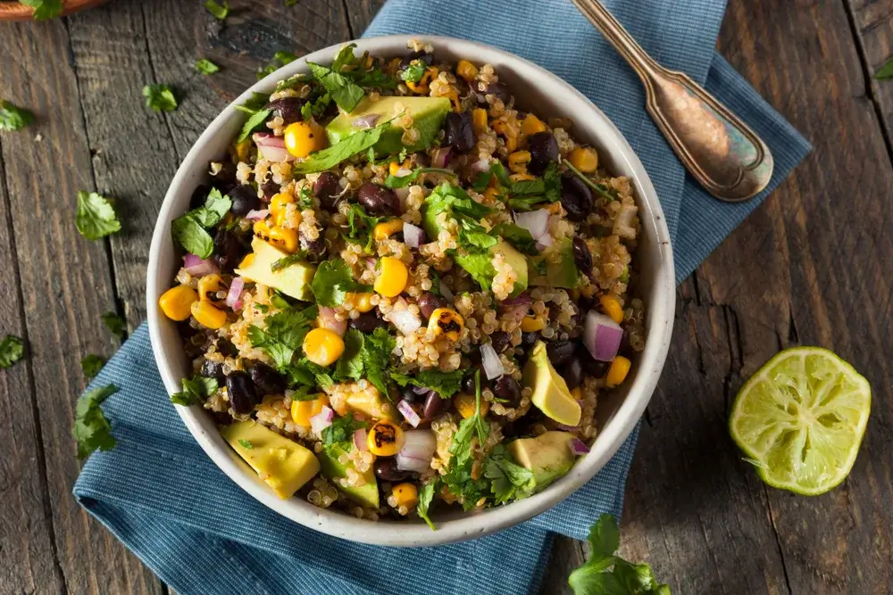 Quinoa salad with black beans