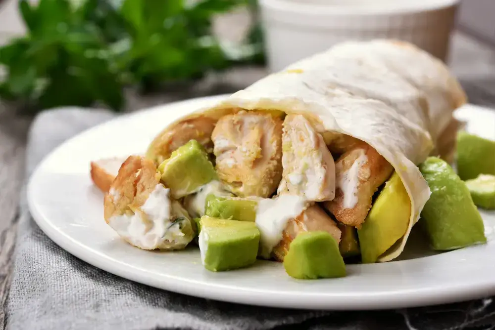 Chicken wrap with avocado & salsa