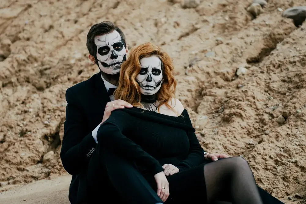 Skeleton Bride and Groom