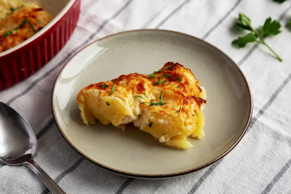 Cheesy Scalloped Potatoes , Thanksgiving side dishes