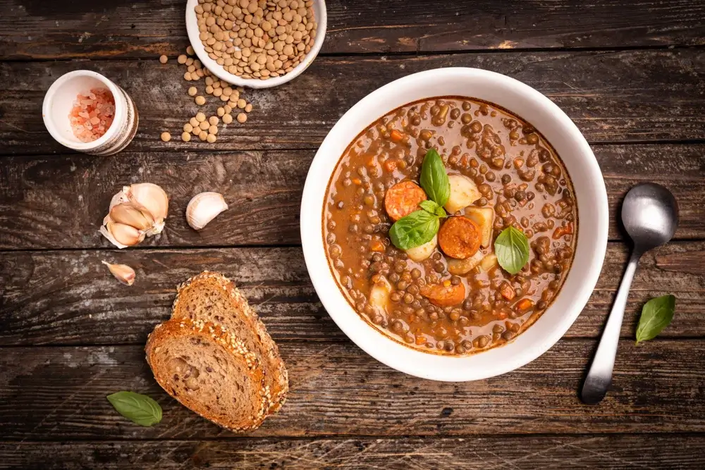 Lentil and vegetable soup with whole-grain toast&nbsp;