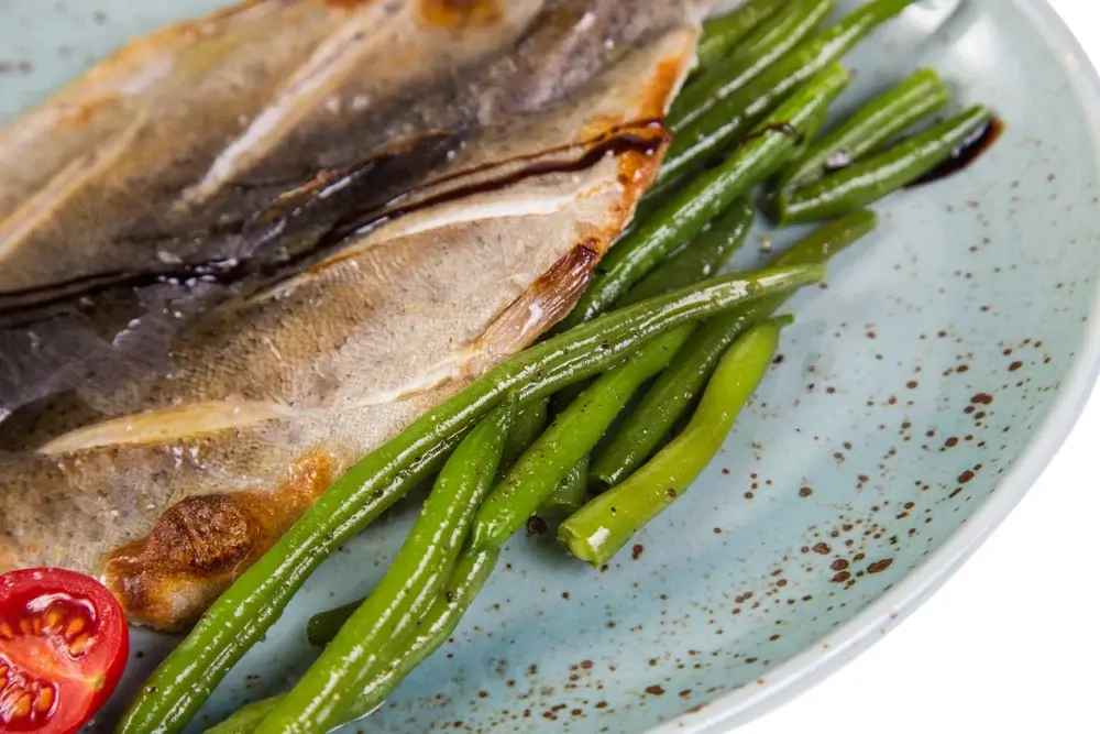 Fish and green beans