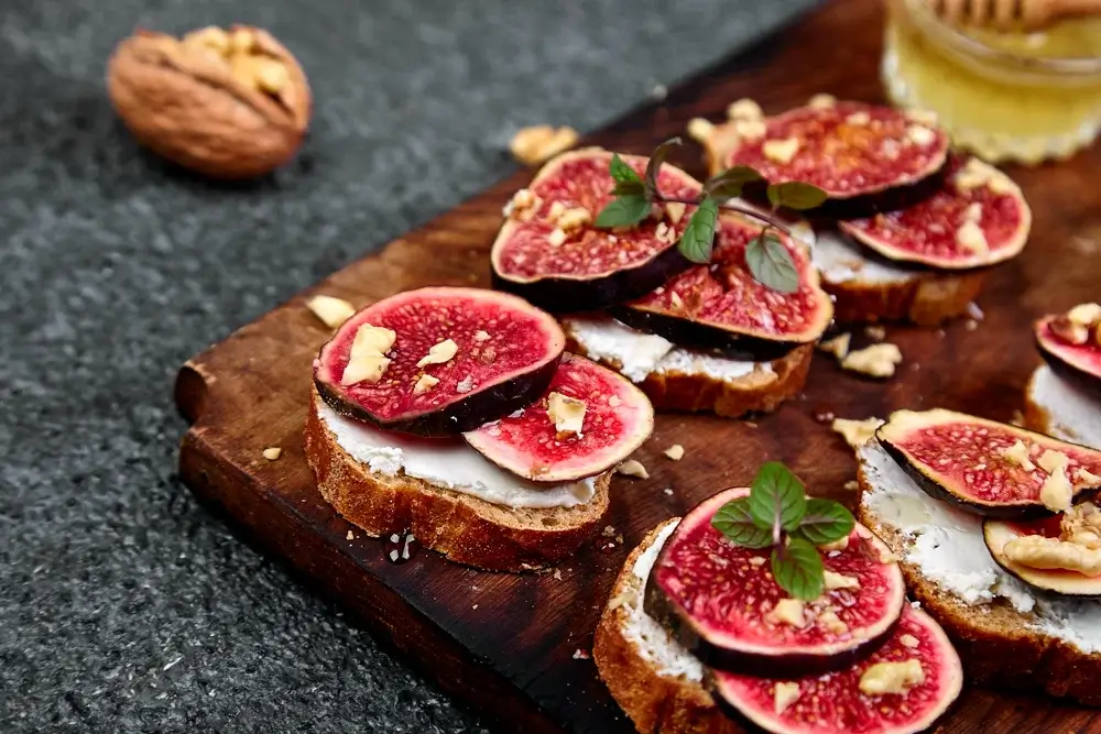 Whole-grain toast with ricotta and sliced figs