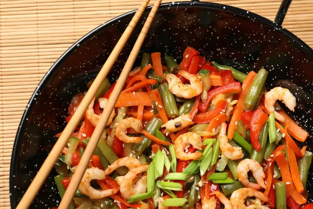 Stir-fried shrimp with mixed vegetables