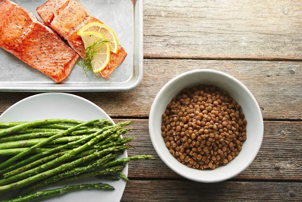 Salmon, Asparagus and Lentils
