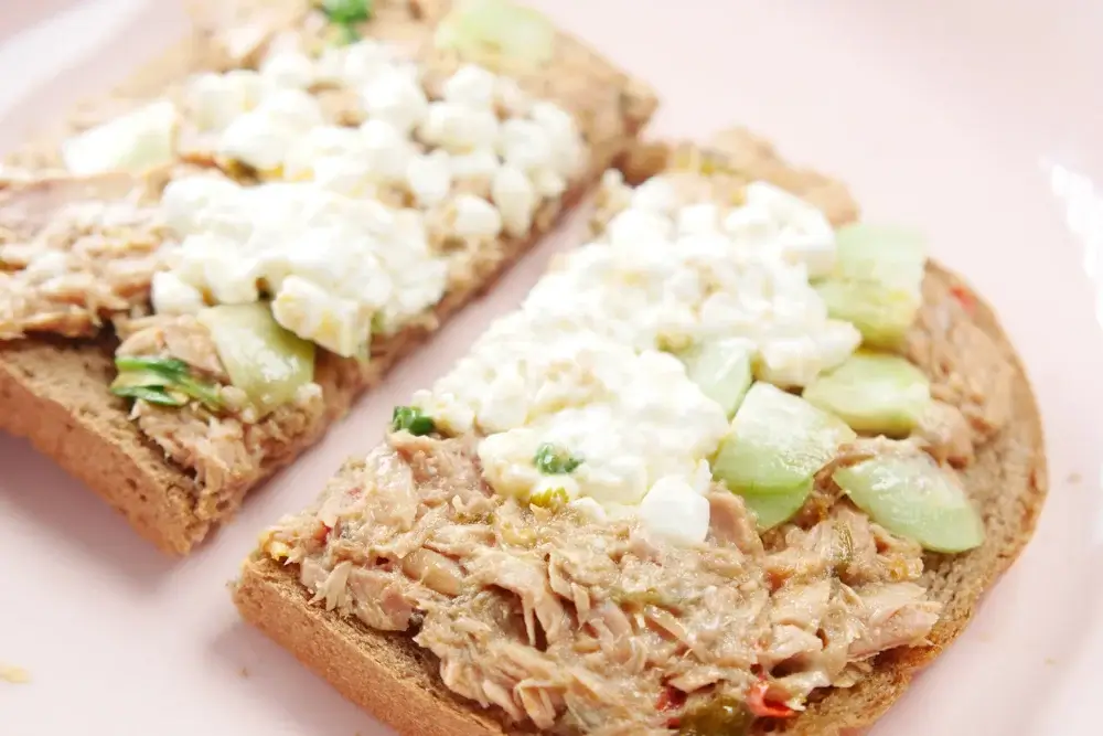 Tuna sandwich