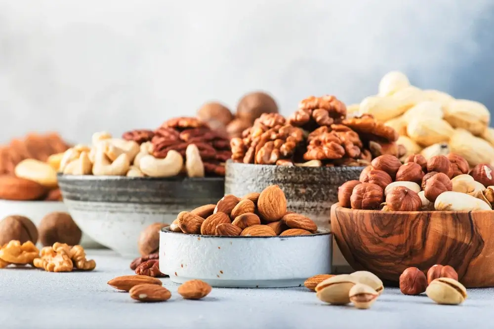 Mediterranean diet nuts and seeds