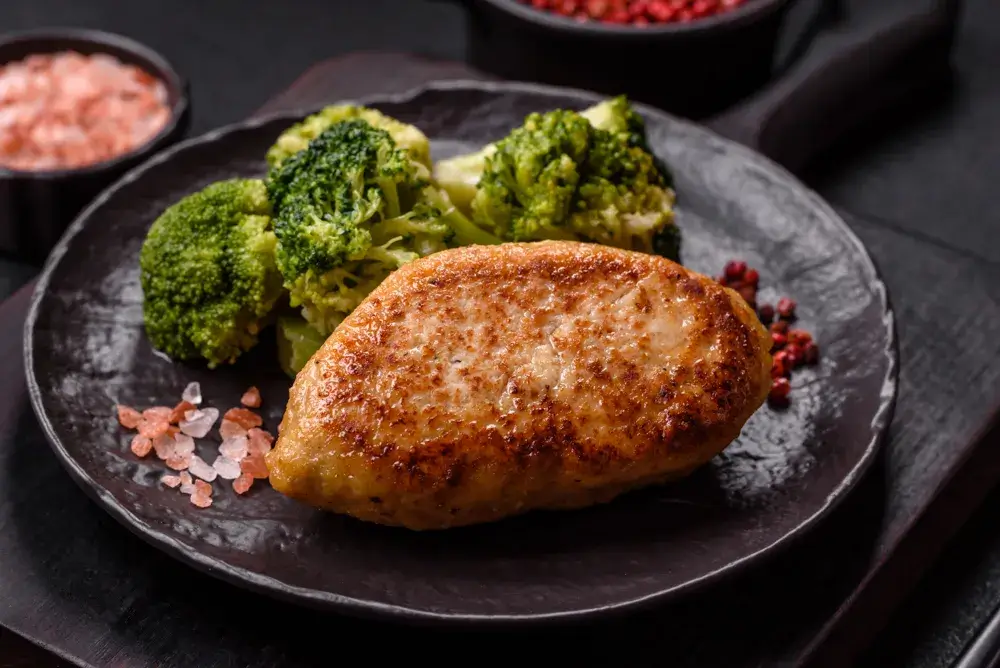 Baked chicken breast with roasted broccoli 